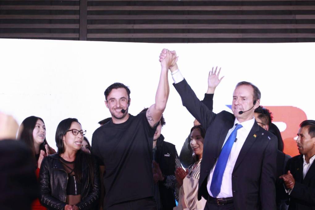 Juan Pablo Velasco y Jorge Tuto Quiroga. Juan Pablo Velasco y Jorge Tuto Quiroga.