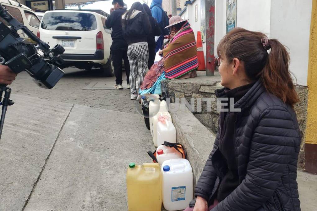 Filas en la estación de Entre Ríos Filas en la estación de Entre Ríos
