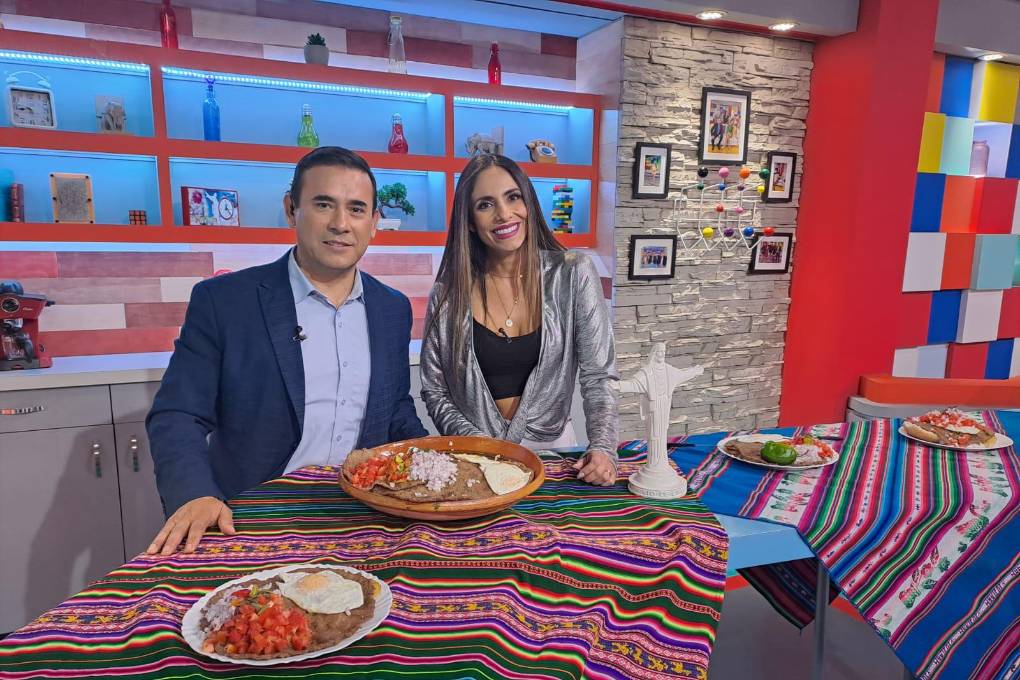 Los presentadores de La Revista disfrutaron de un rico plato de Silpancho