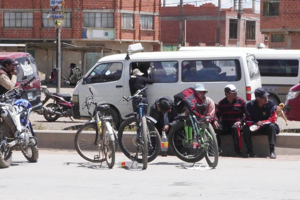 Bloqueos en la carretera a Viacha 