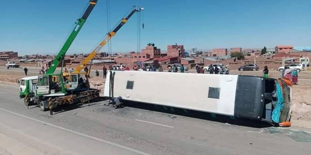 Vuelco de bus en la carretera La Paz - Oruro deja 29 heridos, entre ...