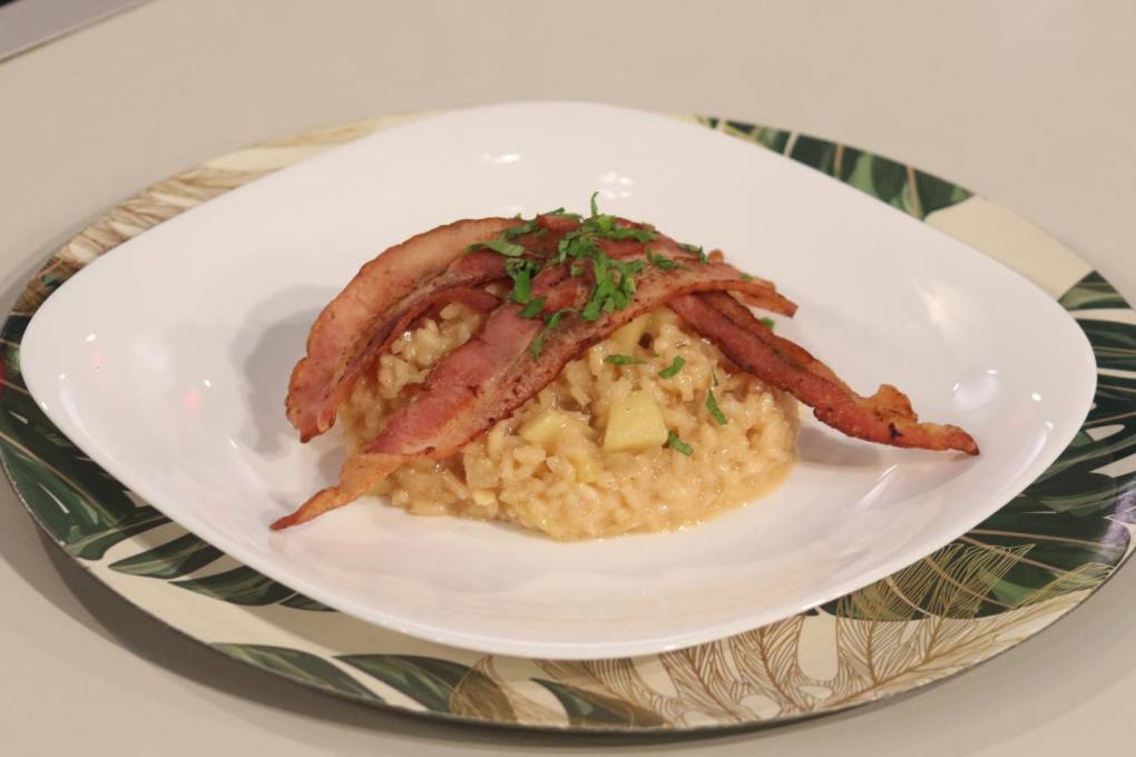 Giuliana se inspiró en una receta de anime para cocinar un risotto de manzana