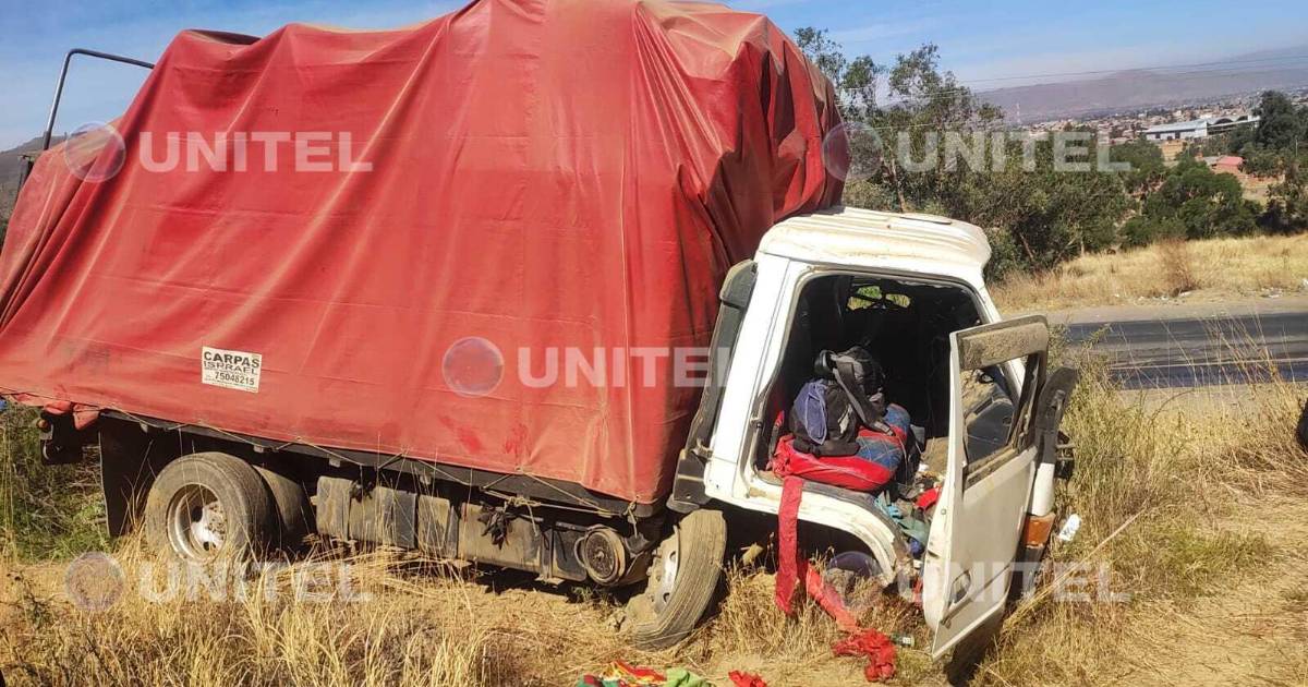 Reportan un muerto y seis heridos tras choque de camión con un cerro en ...