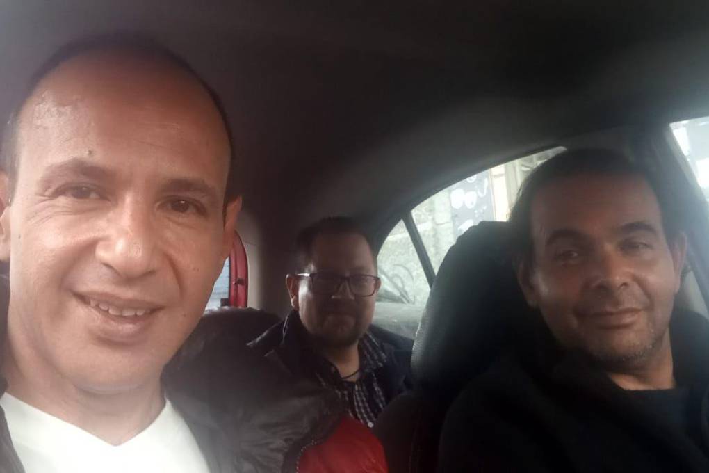 Imagen de Handam (izq) que publicó en sus redes sociales tras ser liberado