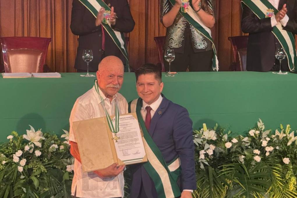 Luis Alberto Roca García fue nombrado Hijo ilustre 