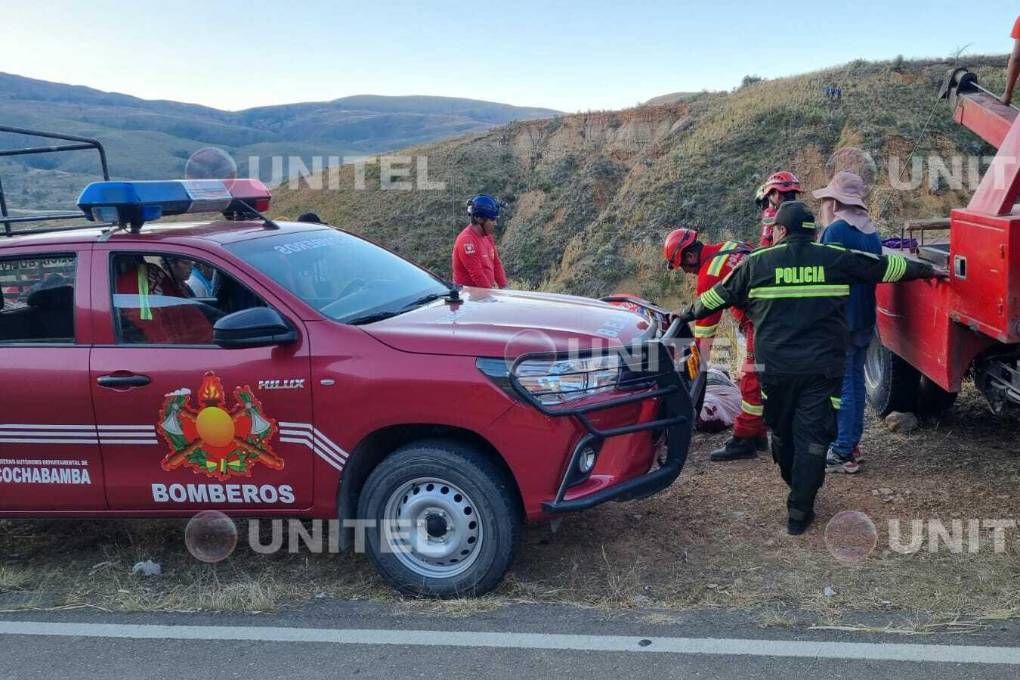 Dos muertos y dos heridos deja el embarrancamiento de un vehículo en la ...
