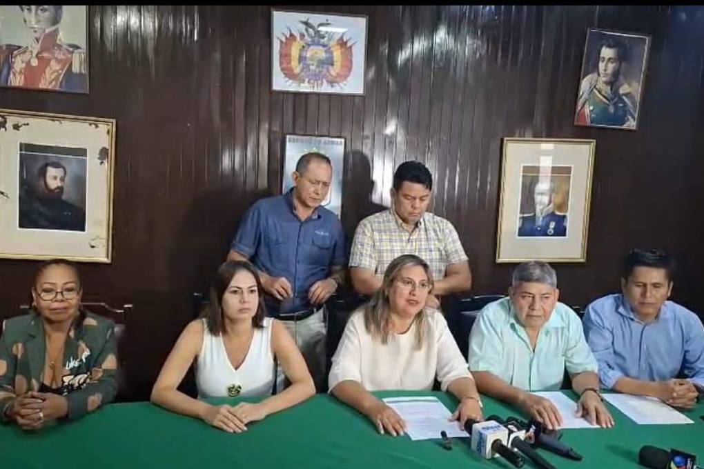 Legisladores cruceños de la Alianza Libre