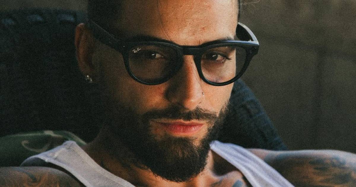 Maluma Enciende Las Redes Sociales Con Una Sensual Fotograf A