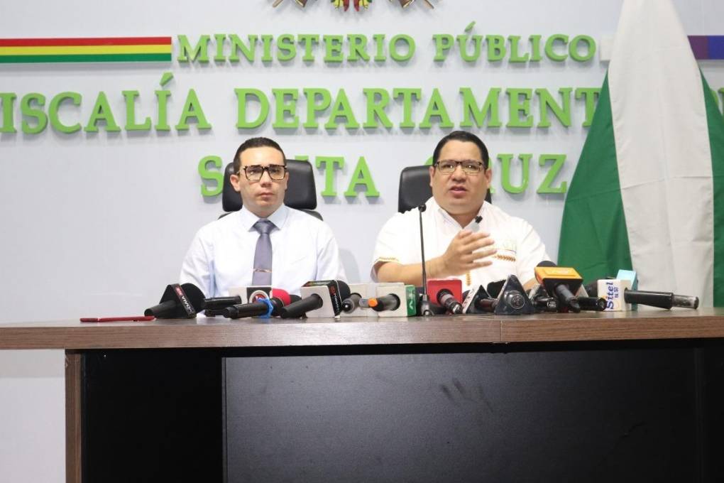 Mariaca (der.) dijo que los exministros serán puestos ante un juez en La Paz