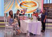 Ninoska Crespo y Ronald Arnez simularon una boda de Alasitas