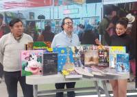 Organizadores de la Feria Internacional del Libro de La Paz visitaron La Revista